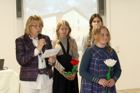 SPREJEM ČEŠKIH UČENCEV V OŠ CERKNICA 13 FOTO LJUBO VUKELIČ